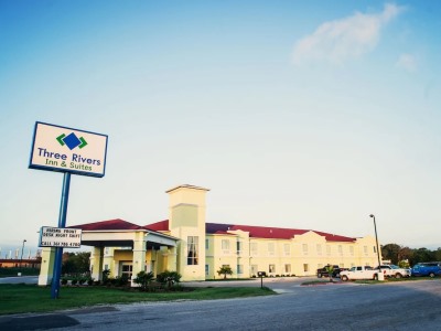 Hotel Three Rivers Inn And Suites