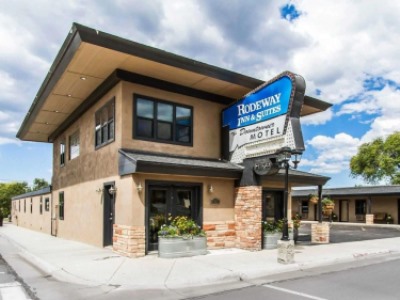 Гостиница Rodeway Inn And Suites Downtowner-Rte 66