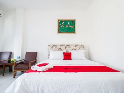 Гостиница Reddoorz @ Jalan Diponegoro Lampung