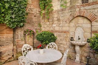 Hotel Sari Konak