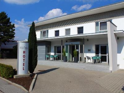 Гостиница Hotel Garni Max Zwo