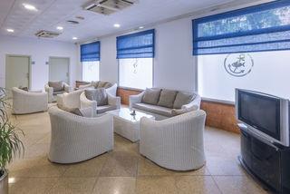 Гостиница GHT Balmes - Apartaments & Splash