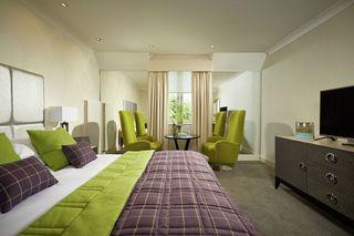 Гостиница Rowhill Grange Hotel & Utopia Spa