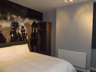 Kellett Hotel