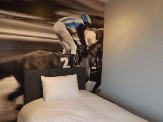 Kellett Hotel