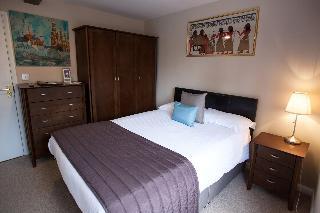 Гостиница The Poplars Hotel