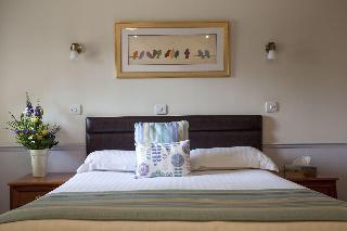 Гостиница The Poplars Hotel