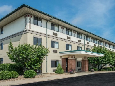 Гостиница Super 8 By Wyndham Waterloo