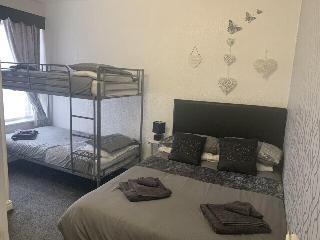 Гостиница The Butterfly Hotel - Group Weekends