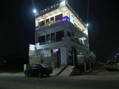 Oyo 26628 Hotel Rest Palace