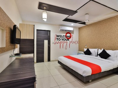 Hotel Edition O 30025 Ambli-Bopal Road