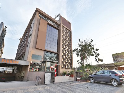 Гостиница Oyo 13253 Grand Vinayak