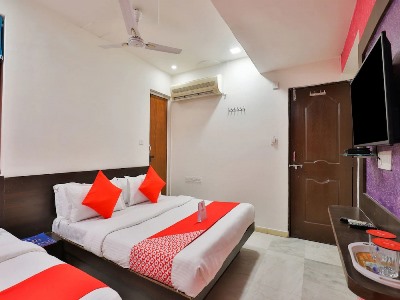 Hotel Oyo 15581 Rajshree