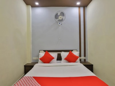 Hotel Oyo 19003 Flagship Rudra Mahal