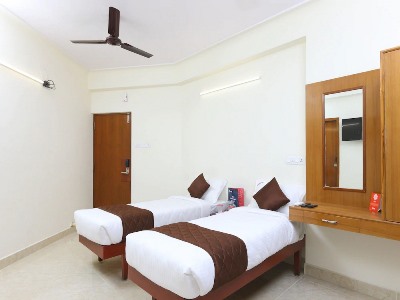 Гостиница Oyo 11433 Kishore Inn