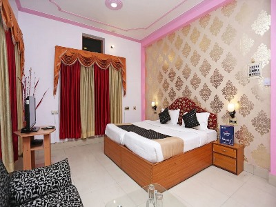 Hotel Oyo Flagship 120 Gupta Inn Cantonment