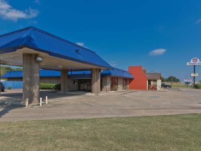 Гостиница Knights Inn Brenham