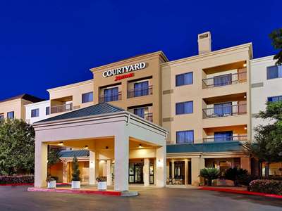 Hotel Courtyard Austin South