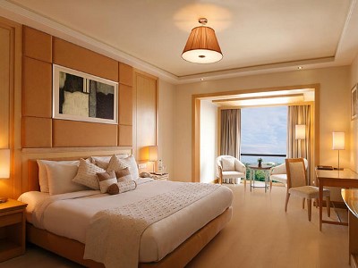 Hotel Lemon Tree Premier