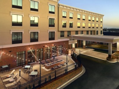 Гостиница Courtyard By Marriott Lagrange