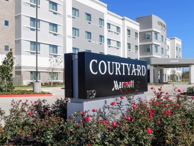 Гостиница Courtyard By Marriott Lake Jackson
