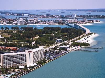 Гостиница Marriott Suites On Sand Key