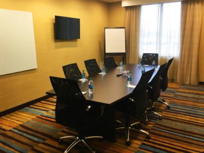 Гостиница Fairfield Inn And Suites Cambridge