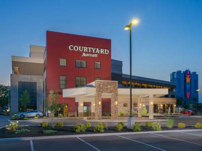 Гостиница Courtyard Niagara Falls