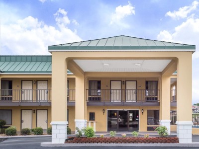 Гостиница Days Inn By Wyndham Monticello
