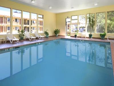 Гостиница Days Inn And Suites By Wyndham Arcata