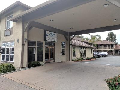 Hotel The Miramar Inn And Suites
