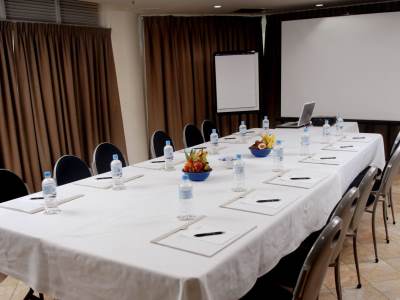 Гостиница Rydges Esplanade