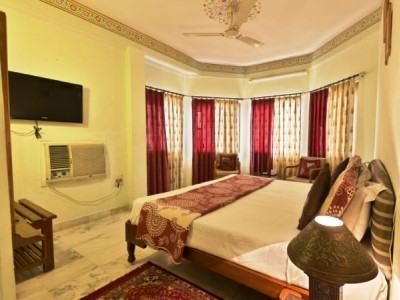 Hotel Sarang Palace