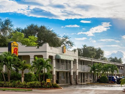 Hotel Super 8 Bradenton Sarasota Area