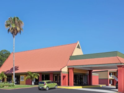 Гостиница Days Inn Cruiseport West At I-95 / 524