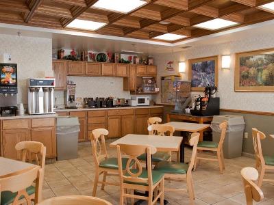 Гостиница Super 8 By Wyndham Ottawa Starved Rock