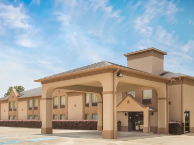 Гостиница Days Inn And Suites By Wyndham Eunice