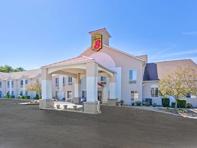 Гостиница Super 8 By Wyndham Cloverdale
