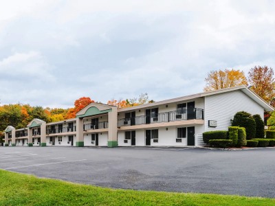Гостиница Days Inn By Wyndham Lenox Ma