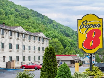 Гостиница Super 8 La Vale / Cumberland Area