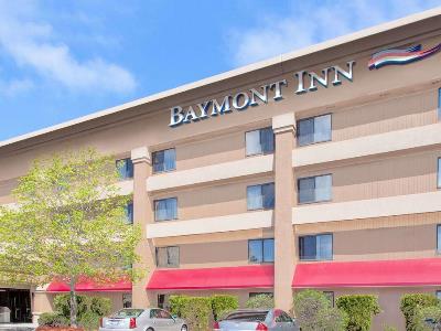 Hotel Baymont By Wyndham Flint
