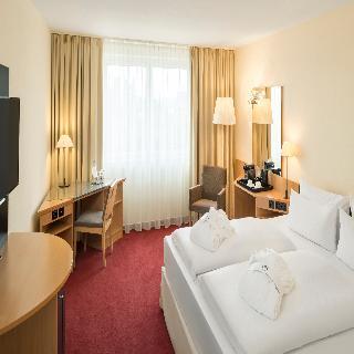 Гостиница NH Dresden Neustadt