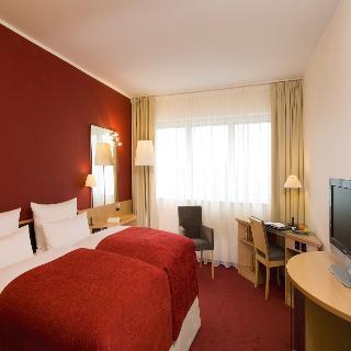 Гостиница NH Dresden Neustadt