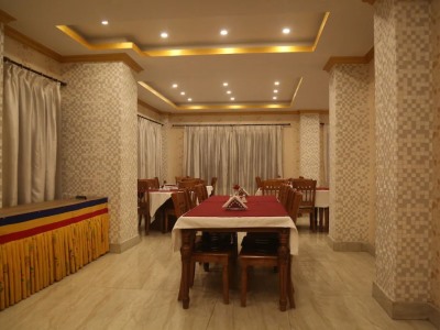 Hotel Golden Roots