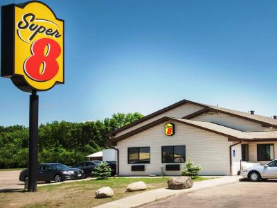 Hotel Super 8 By Wyndham Jamestown