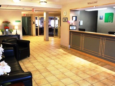 Гостиница Vantage Inn And Suites