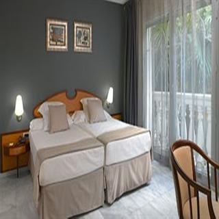 Гостиница URH Sitges Playa