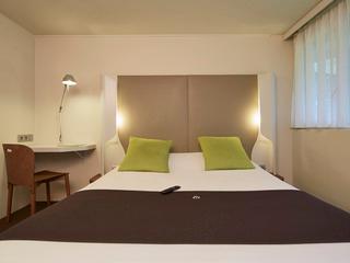 Гостиница Kyriad Paris Nord - Ecouen La Croix Verte