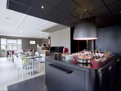 Hotel Kyriad Direct Epinal