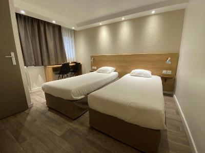 Hotel Kyriad Fontenay Tresigny